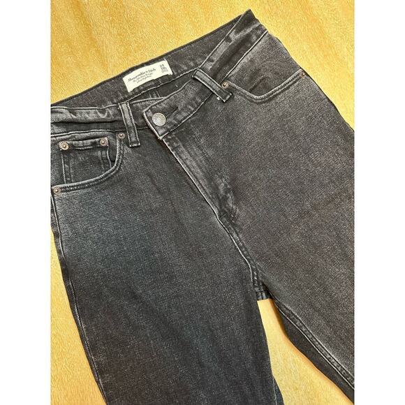 Abercrombie 90s Slim Straight Ultra High Rise Jeans - Picture 3 of 8